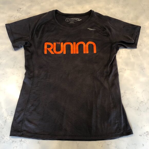 Saucony Short Sleeve Crew Neck Stripped Activewear Top in Grey + Orange Size M - Picture 7 of 7